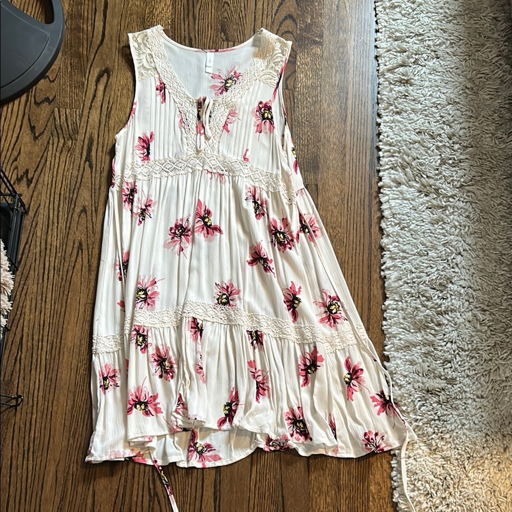 Xhilaration White and Red Pleated Smocked Sundress